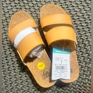 Reef Cushion Vista Hi NEVER WORN